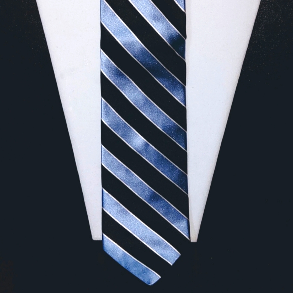 Sensational Tommy Hilfiger Silk Tie